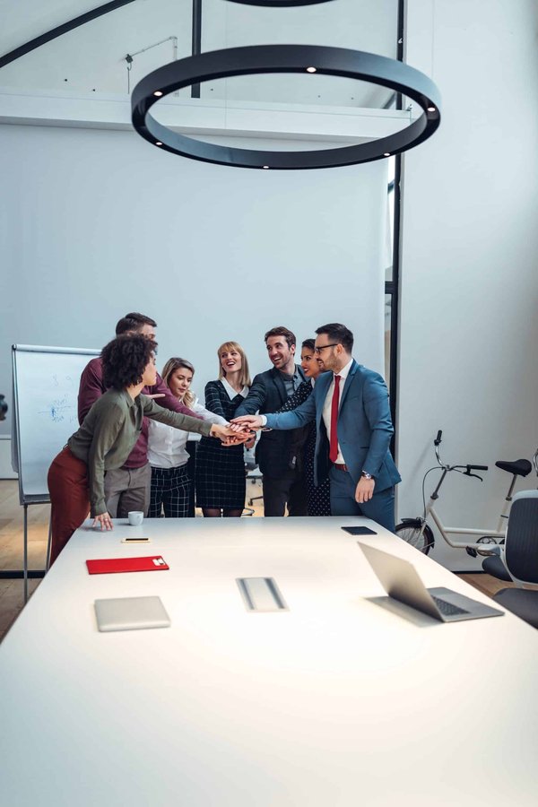 Quelles sont les contributions possibles des chatbots dans les services médicaux ?